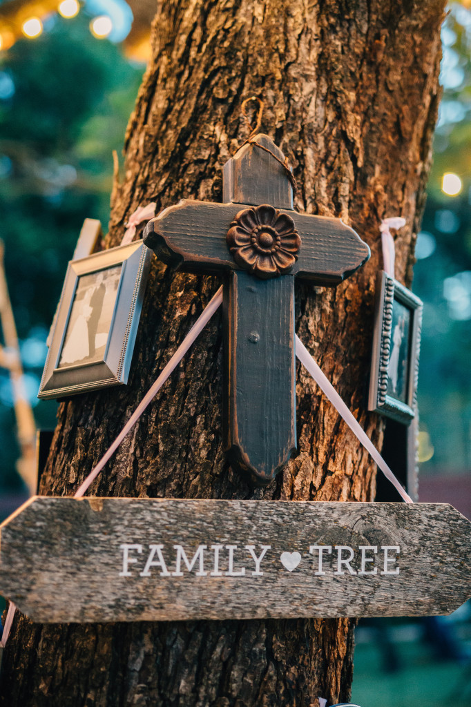 Wedding Family Tree Photos  | EntertainingLife.com